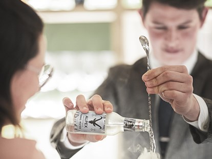 Familienhotel - Verpflegung: alkoholfreie Getränke ganztags inklusive - Bar - Garberhof Dolomit Family