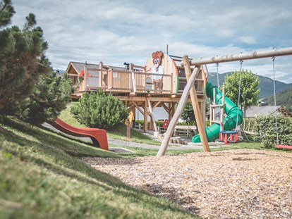 Familienhotel - Kinderbetreuung in Altersgruppen - Vals/Mühlbach - Spielplatz - Garberhof Dolomit Family