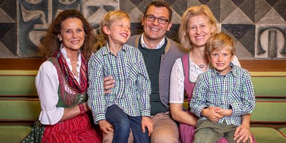 Familienhotel - Reitkurse - Österreich - Gastgeber Familie Forstnig - Trattlers Hof-Chalets