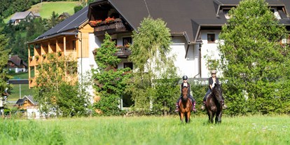 Familienhotel - Ausritte mit Pferden - Faak am See - Ausritt am Trattlerhof - Trattlers Hof-Chalets