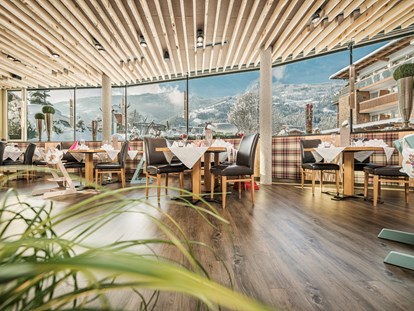Familienhotel - Umgebungsschwerpunkt: Fluss - Restaurant - Mia Alpina Zillertal Family Retreat