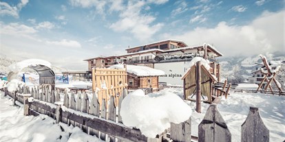 Familienhotel - Umgebungsschwerpunkt: Fluss - Tirol - Winterlamdschaft - Mia Alpina Zillertal Family Retreat