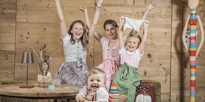 Familienhotel - Kinderbetreuung - Tiroler Unterland - Kinder Fröhlich - Mia Alpina Zillertal Family Retreat