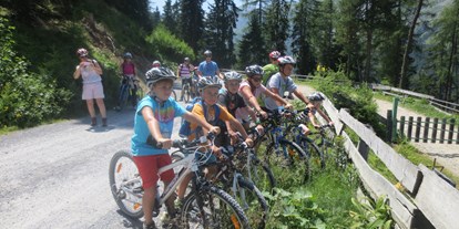 Familienhotel - Kinderbetreuung - Familien Biketour - Hike n' Bike - Furgli Hotels