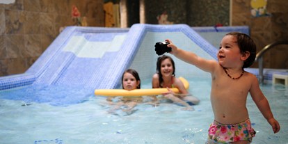 Familienhotel - Pools: Innenpool - Alsópáhok - Becken für Kinder - MenDan Magic Spa & Wellness Hotel