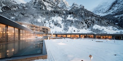 Familienhotel - Babysitterservice - Naturns bei Meran - Winterkulisse mit Tribulaun - Feuerstein Nature Family Resort