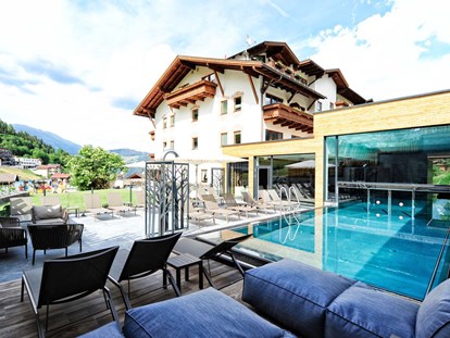 Familienhotel - Pools: Außenpool beheizt - Tiroler Oberland - © Archiv Hotel Panorama - Familien- und Wellnesshotel Panorama