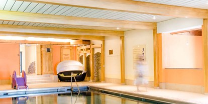 Familienhotel - Schwimmkurse im Hotel - Gröbming - Indoor-Pool - Familienhotel Hinteregger
