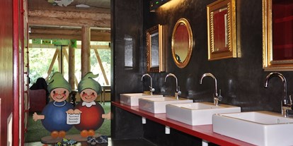 Familienhotel - Garten - Südtirol - Kindergerechte Sanitäreinrichtungen - Caravan Park Sexten