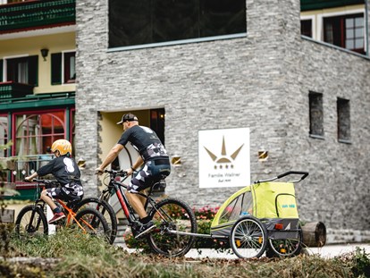 Familienhotel - Kletterwand - Aigen im Ennstal - Mountainbike Tour mit der Familie - Familienhotel Sommerhof