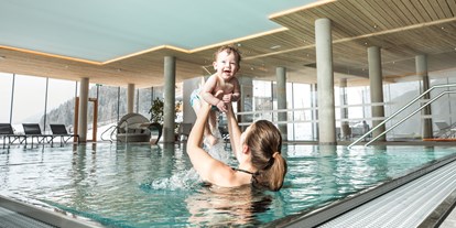 Familienhotel - ausschließlich Familien im Hotel - große Wasserwelt - Almfamilyhotel Scherer****s - Familotel Osttirol