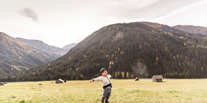 Familienhotel - Ausritte mit Pferden - Tirol - Bergwelt - Almfamilyhotel Scherer****s - Familotel Osttirol