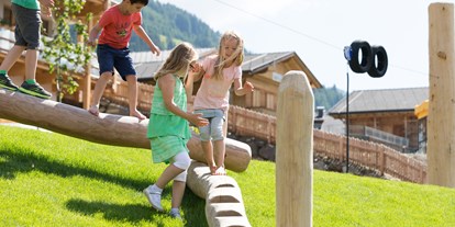 Familienhotel - Umgebungsschwerpunkt: Fluss - Tirol - Spielplatz - Almfamilyhotel Scherer****s - Familotel Osttirol