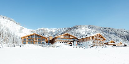 Familienhotel - Ausritte mit Pferden - Tirol - Winterparadies - Almfamilyhotel Scherer****s - Familotel Osttirol