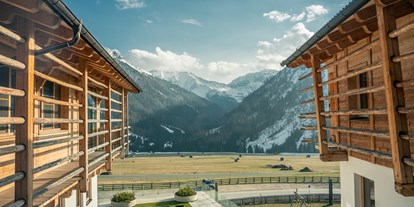 Familienhotel - Umgebungsschwerpunkt: Fluss - Tirol - Aussicht - Almfamilyhotel Scherer****s - Familotel Osttirol