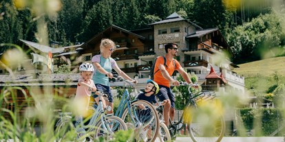 Familienhotel - Ausritte mit Pferden - Salzburg - Eine Radtour gefällig? - Kinderhotel Waldhof