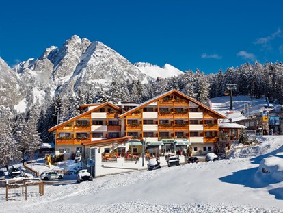 Familienhotel - Spielplatz - Trentino-Südtirol - Hotel Falzeben - Direkt an der Piste  - Wohlfühlhotel Falzeben