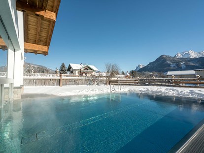 Familienhotel - Schwimmkurse im Hotel - Kössen - Thermal-Wasserwelt: Winter - Familien und Vitalhotel Mühlpointhof ***S