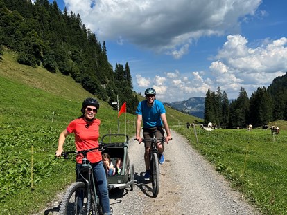 Familienhotel - Kletterwand - Österreich - Familienbiketour - ****Alpen Hotel Post