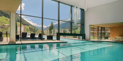Familienhotel - Pools: Infinity Pool - Trentino-Südtirol - A&L Wellnessresort