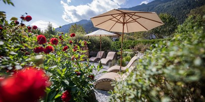 Familienhotel - Umgebungsschwerpunkt: Berg - Stubaital - Garten-Nische zum Relaxen - Hotel Auenhof