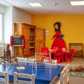Kinderhotel: Kinder Spielzimmer - Sunstar Familienhotel Arosa - Sunstar Hotel Arosa