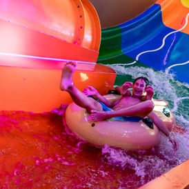 Kinderhotel: 150-m-Riesenwasserrutsche in der hoteleigenen Wassererlebniswelt - Hotel Seehof