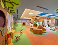 Familienhotel: Neue Happy-World, Indoor-Bauernhof-Spielraum über 2 Etagen - Familienhotel Huber