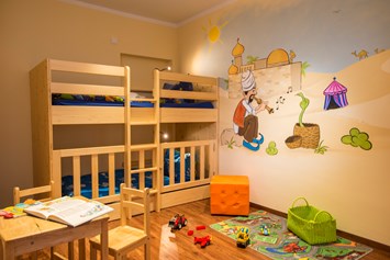 Kinderhotel: Kinderzimmer Kategorie Ochsenkopf - Familotel Mein Krug