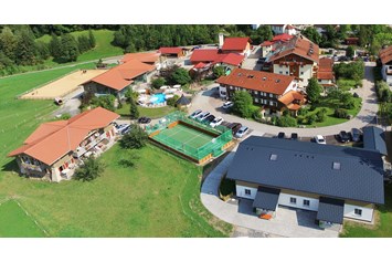 Kinderhotel: Hotelanlage  - Familotel Spa & Familien-Resort Krone