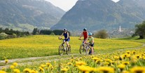 Familienhotel - Suiten mit extra Kinderzimmer - Bayern - Fahrradtour - Familotel Bavaria Pfronten