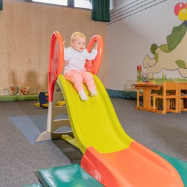 Kinderhotel: Die Indoor-Spielhalle begeistert groß und klein - Vier Jahreszeiten am Schluchsee