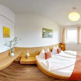 Kinderhotel: Neue Ferienwohnungen und Suiten - Ferienwohnungen und Seebungalows am Faaker See - Karglhof OG