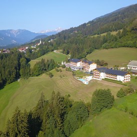 Kinderhotel: Hotel Glocknerhof in Kärnten umgeben von Wiesen und Wäldern: https://www.glocknerhof.at/hotel-glocknerhof-kaernten.html - Hotel Glocknerhof