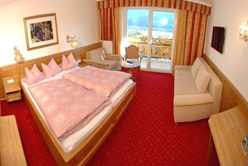 Kinderhotel: Doppelzimmer Deluxe im Haupthaus: https://www.glocknerhof.at/zimmerpreise.html - Hotel Glocknerhof