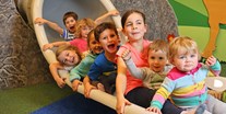 Familienhotel - Suiten mit extra Kinderzimmer - Bayern - Neuer Indoorspielplatz - MONDI Resort Oberstaufen