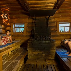 Kinderhotel: Ritualsauna der Badegärten Eibenstock (direkt vom Hotel über den Bademantelgang erreichbar) - Hotel Am Bühl