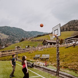 Kinderhotel: Basketpall Outdoor Spaß! - Hotel Bergschlössl