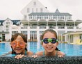 Kinderhotel: Solarbeheizter Außenpoo - Precise Resort Schwielowsee