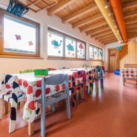 Kinderhotel: Kinder-Spielzimmer - Furgli Hotels