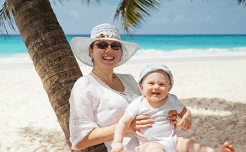 Urlaub mit den Kleinsten: Darf ein Baby bereits auf Reisen gehen? - Kinderhotel.Info
