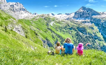 Sommerferien 2019: In diesen Familienhotels steppt der Bär! - Kinderhotel.Info