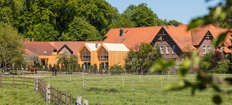 Angebote vom Familotel Landhaus Averbeck in Bergen/Niedersachsen, Lüneburger Heide - Kinderhotel.Info