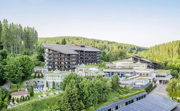 Vier Jahreszeiten am Schluchsee: Erlebnisreiche Familienauszeit im Schwarzwald - Kinderhotel.Info