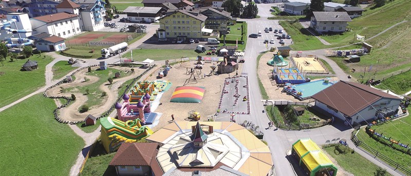 Angebote vom Schlosshotel Lacknerhof****S in Flachau/Pongau - Kinderhotel.Info