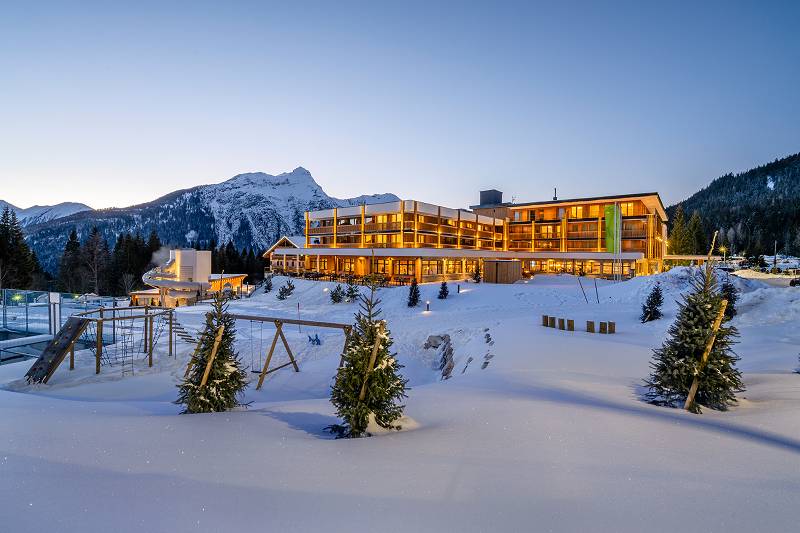 Zugspitz Resort 4*s: Winterlicher Familienurlaub am Fuße der Zugspitze - Kinderhotel.Info
