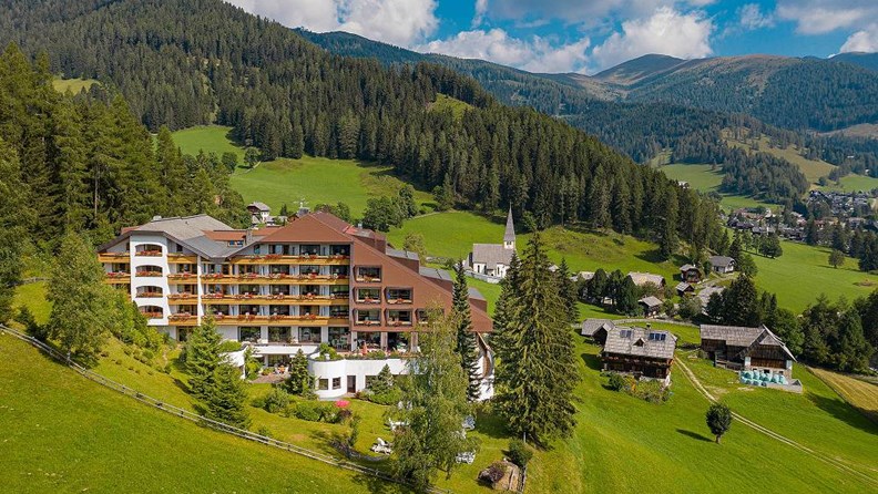 Berge, Seen & Wälder: Natur pur im Hotel St. Oswald in Bad Kleinkirchheim - Kinderhotel.Info