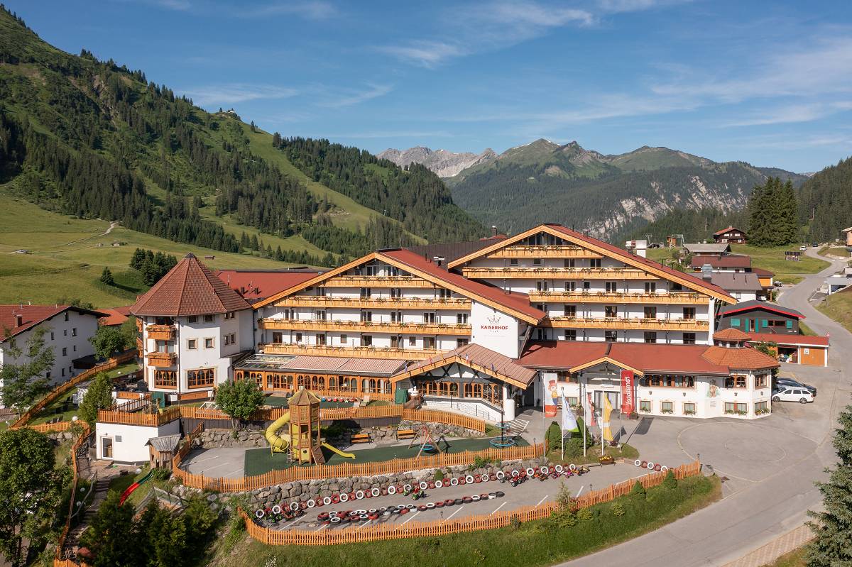 Familotel Kaiserhof: Familienurlaub auf der Sonnenseite der Zugspitze - Kinderhotel.Info