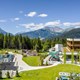Sommerurlaub am Fuße der Zugspitze: Familienzeit im Zugspitz Resort 4*S - Kinderhotel.Info