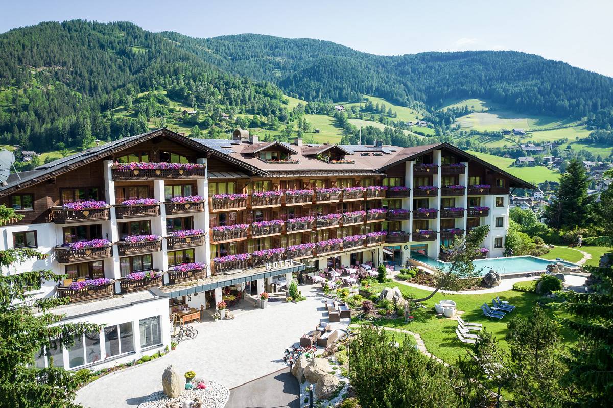 Der Kirchheimerhof - ein Familienresort mitten in den Nockbergen - Kinderhotel.Info